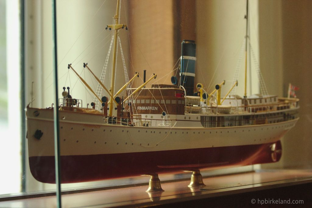 Modell av den første MS Finnmarken.